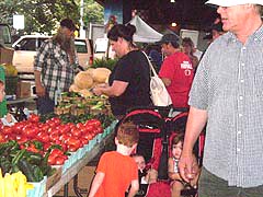 [photo, Baltimore Farmers' Market, Holliday St. and Saratoga St., Baltimore, Maryland]