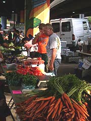  [photo, Baltimore Farmers' Market, Holliday St. and Saratoga St., Baltimore, Maryland]